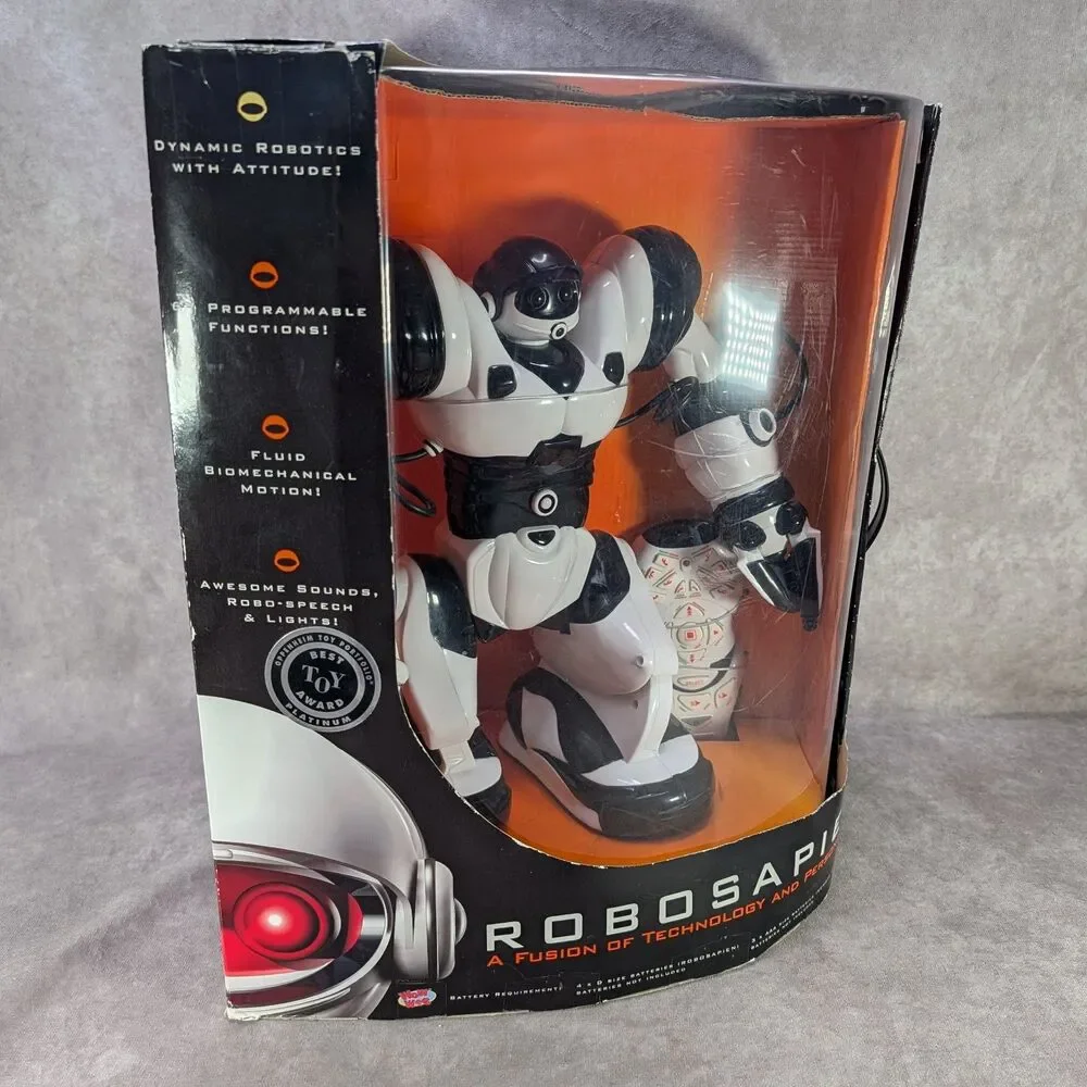 WowWee Robosapien Humanoid Robot Remote Control Model 8081 Tested In Box